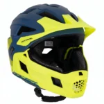 Casco Fullface BMX on trail